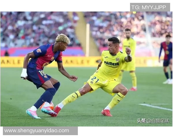 足球比赛中断引发的争议与反思球迷情绪如何影响赛场秩序与安全 足球比赛中断引发的争议与反思球迷情绪如何影响赛场秩序与安全